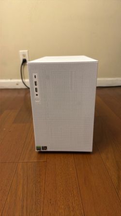 White Gaming PC Micro ATX