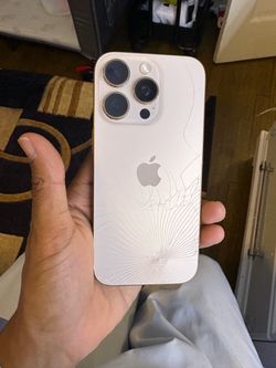 iPhone 16 pro 512gb 89% AT&T locked, back cracked