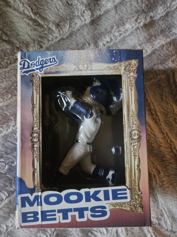 Dodgers Mookie Betts Bobble Head New