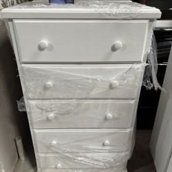 Solid Wood 5 Drawer Chest 