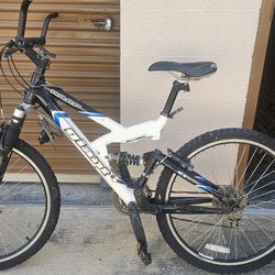 Mountain Bike 
