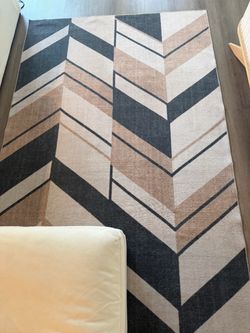 5’ x 8’ Rug