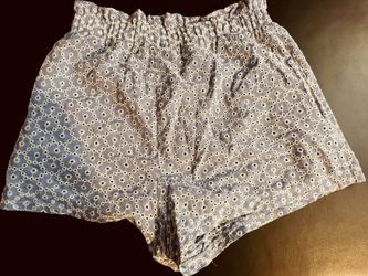 Women’s Shorts Medium