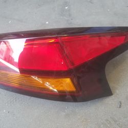Right Taillamp for 2020 Altima SR OEM 