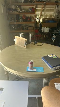 Dining Table (Adjustable Legs)
