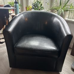 Black Swivel chair