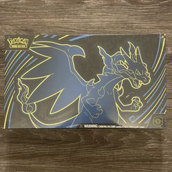 Pokemon Charizard Ultra Premium Collection