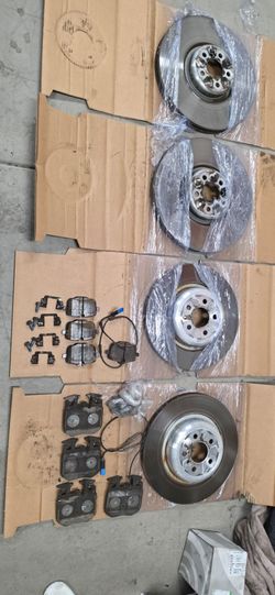 2024 Bmw X7 brake rotors pads