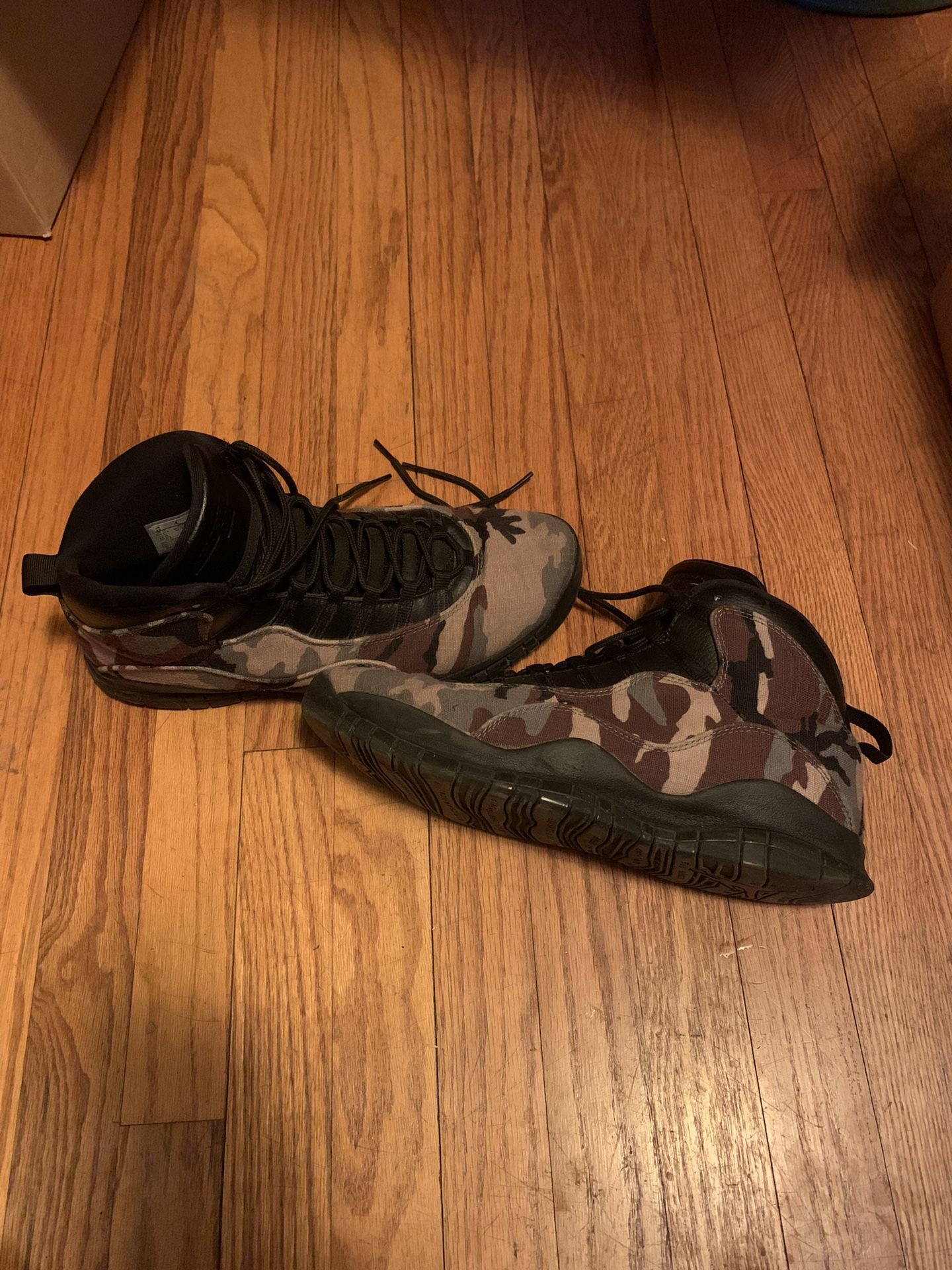 Men’s Jordan 10 Retro Camo Size 13