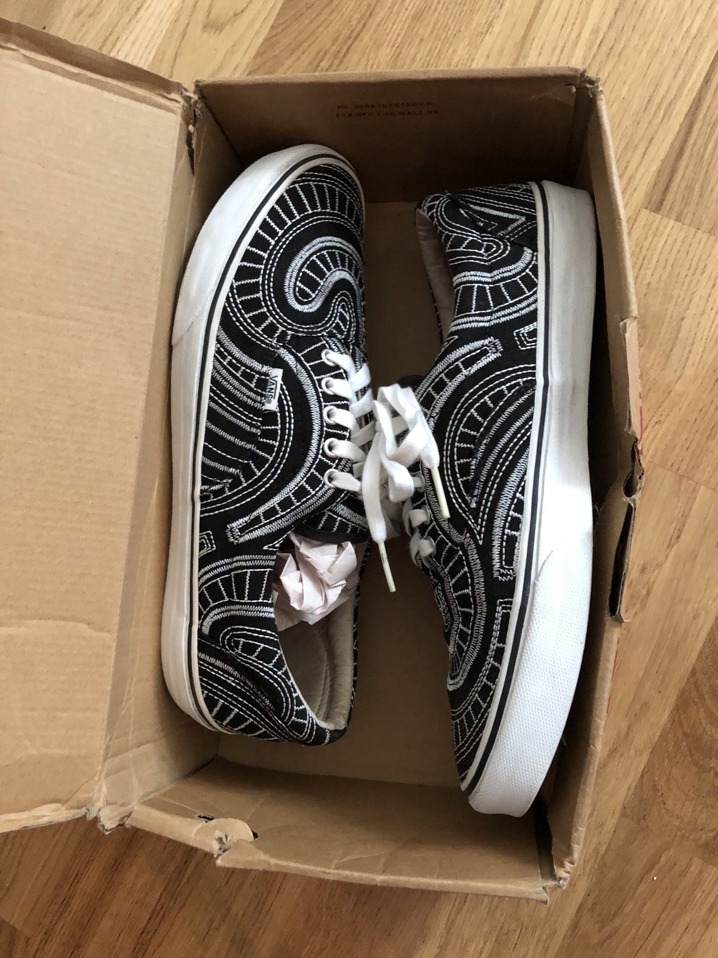 Supreme x vans uptown Era size 13