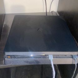 PlayStation 4 Console