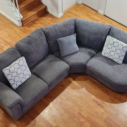 Modern Dark Gray Sectional – LIKE NEW – Must Go! 