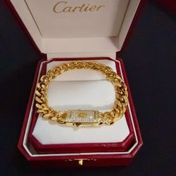 Diamond-studded bracelet