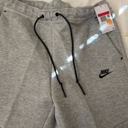Nike Tech Sweatpants 