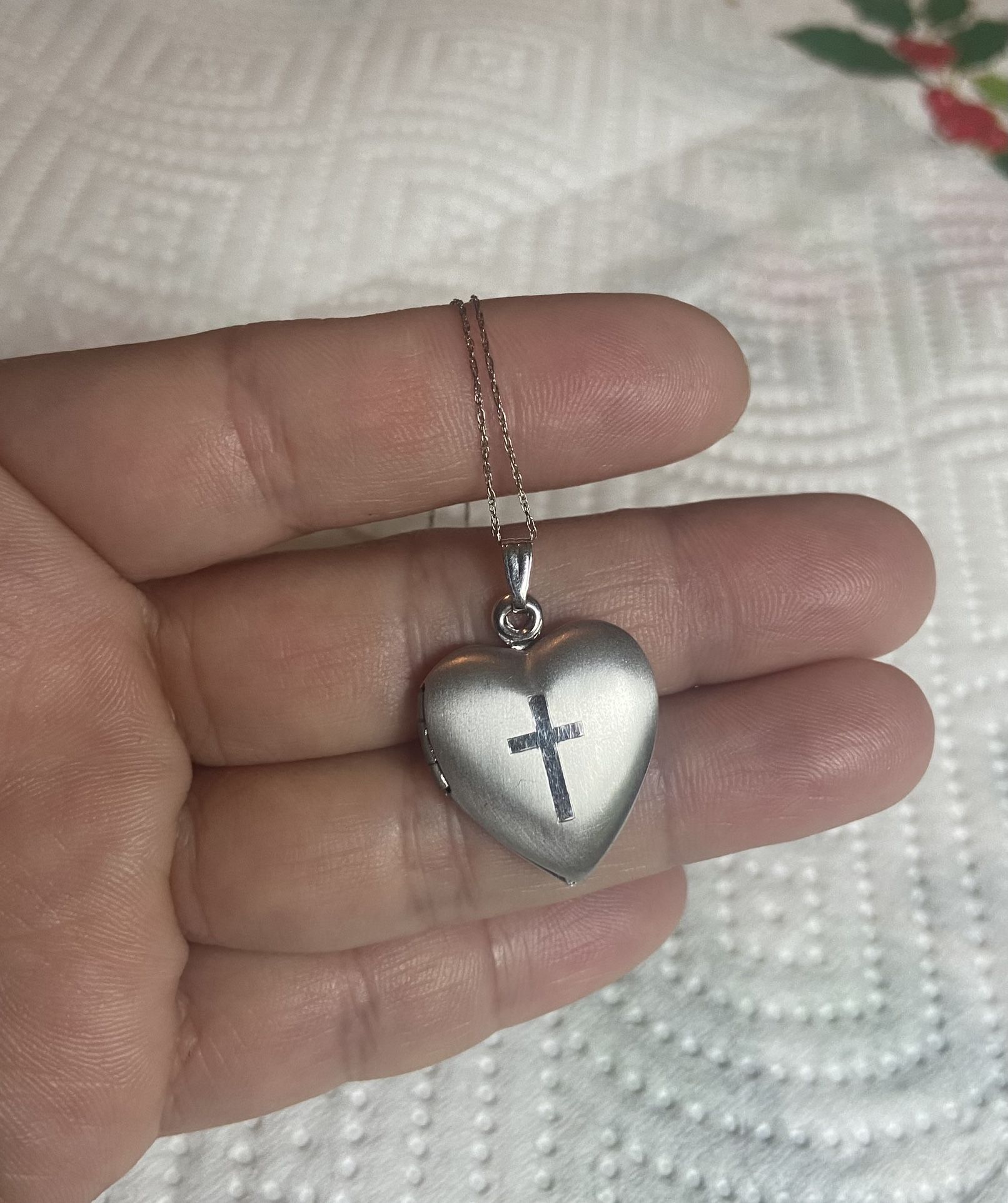 10K WG Heart Locket With Dainty Chain