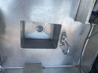 Restaurant sink