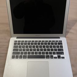 MacBook Air 128GB 13Inch (Specs in the description)