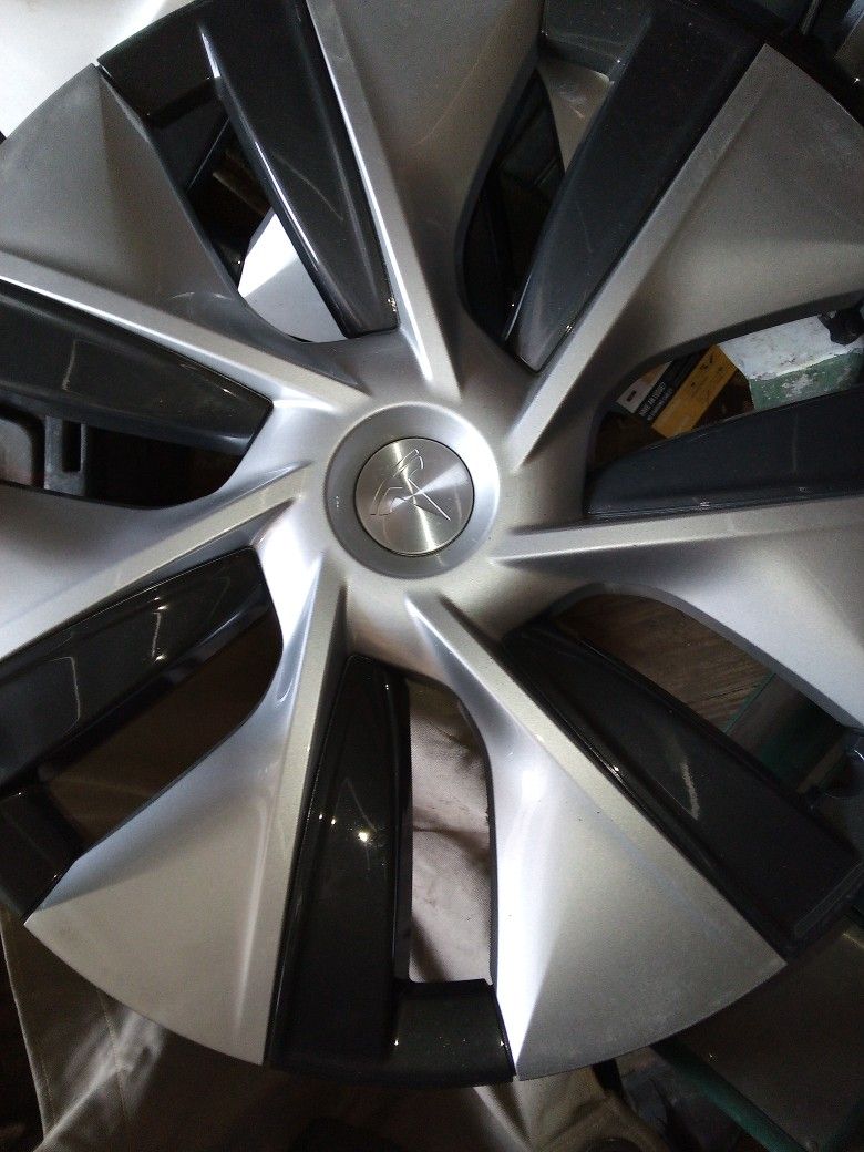 Tesla Hub Caps