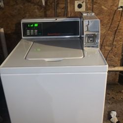 Coin-Op Washer And Dryer Set