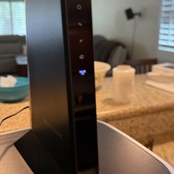 NETGEAR CM2000 Nighthawk DOCSIS 3.1 Cable Modem