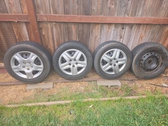 Nissan Altima 2012 Set of 4 Car Tires with Wheels