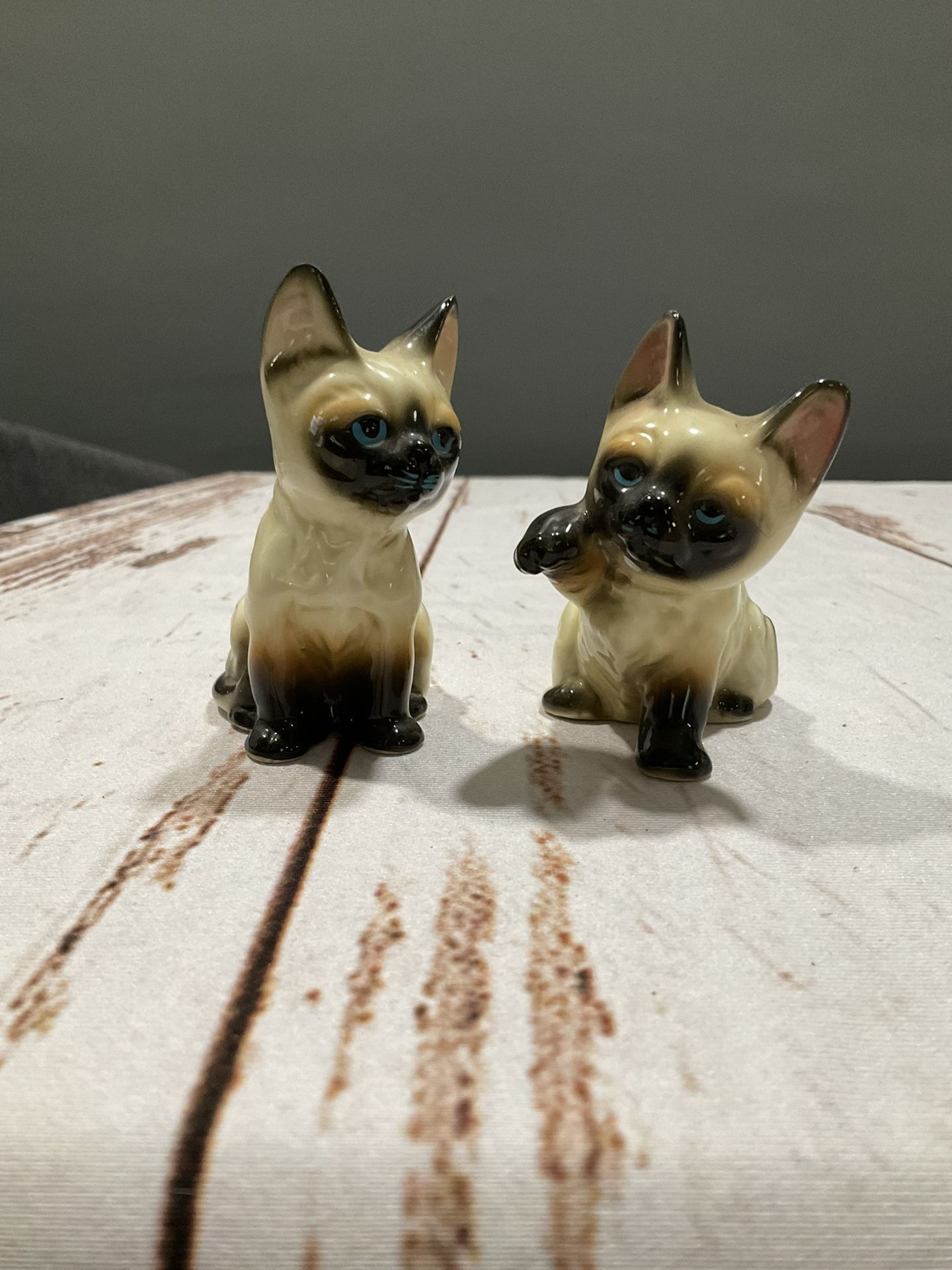 VINTAGE BRINNS BONE CHINA SIAMESE KITTENS