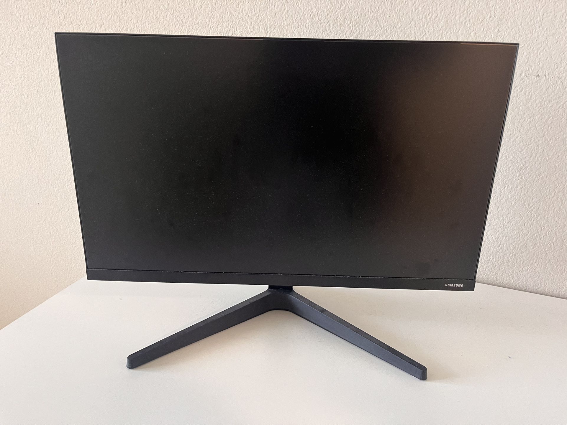 Samsung 24" monitor