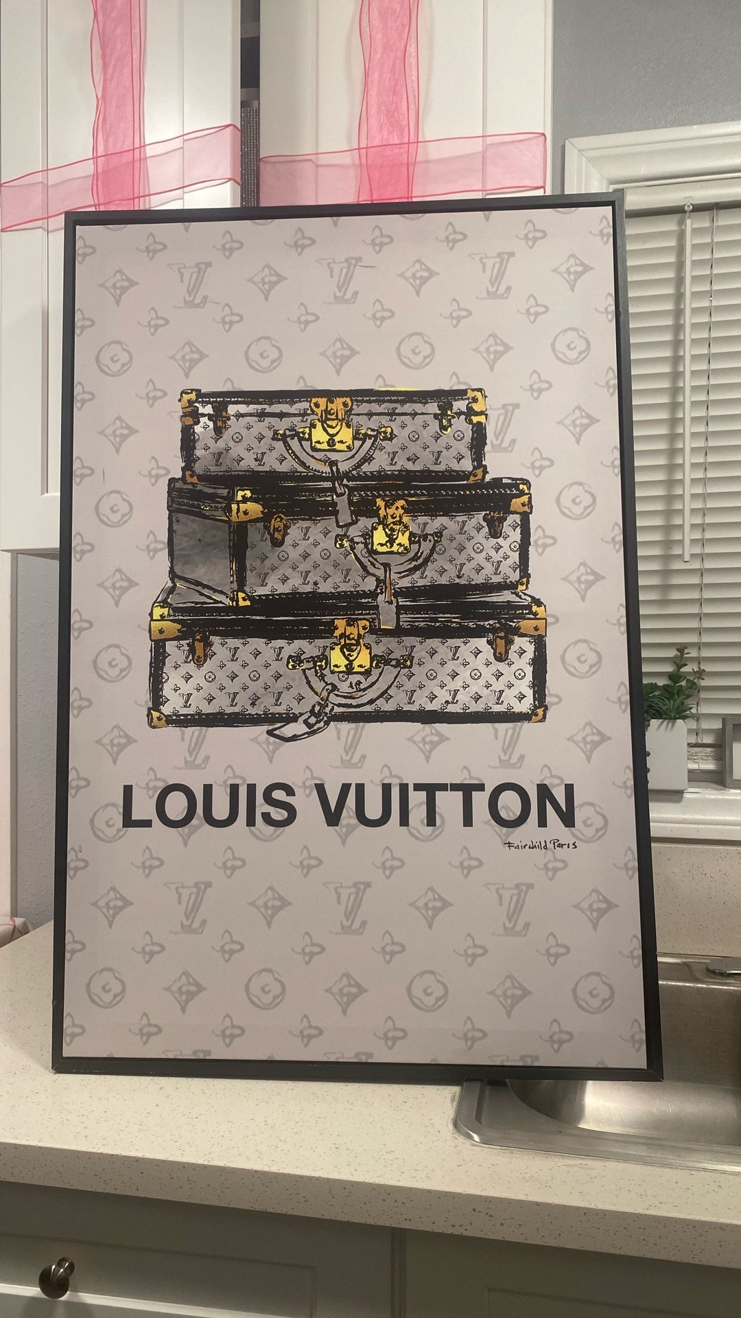LV Wall Frame