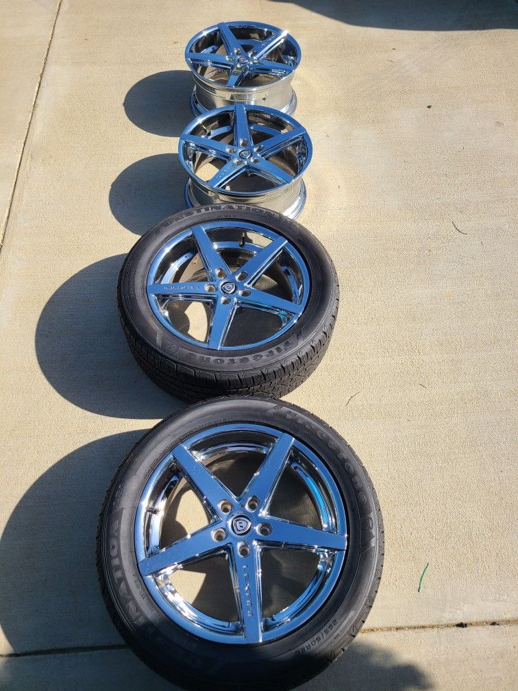 20 Inch Lexani R-Four Chrome Rims for Sale in Friendly, MD - OfferUp