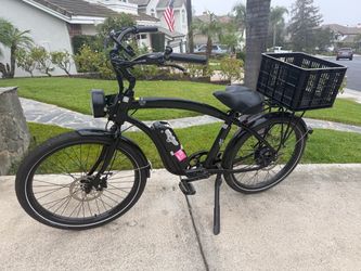 Electric Bike Company E-Bike Model C– Only 75 Miles – Charger + Basket – Excellent Condition