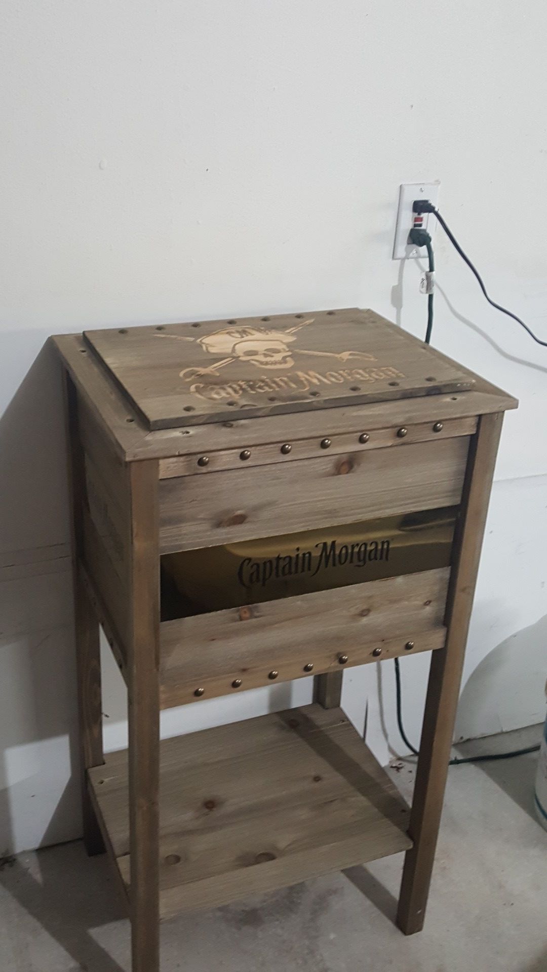 Dallas Cowboys wood cooler for Sale in Arlington, TX - OfferUp