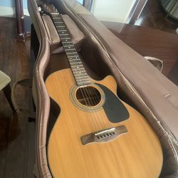 Beautiful “Fender” cutaway Acoustic/Electric