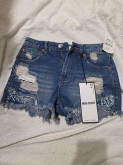 Women's shorts size 3 new