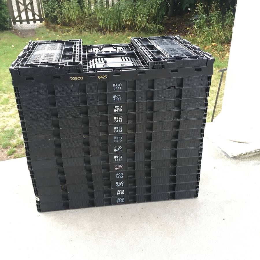 Large Lot 14 Stacking Food Garden Nursery IFCO Tosca Black Trays