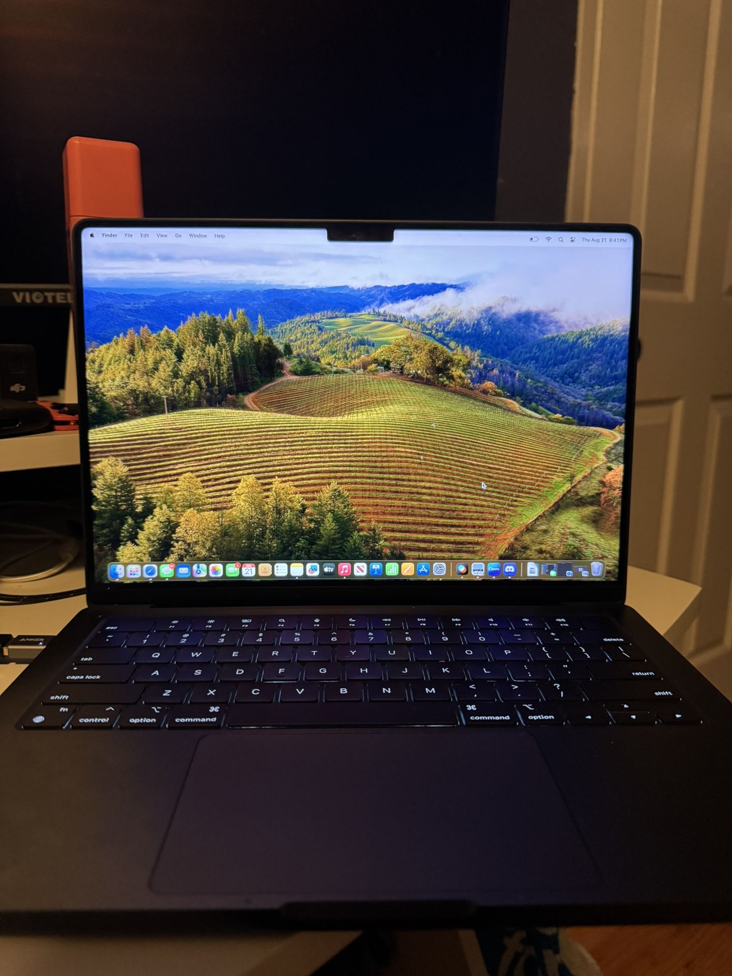 Mac Book Pro M3 18gb 