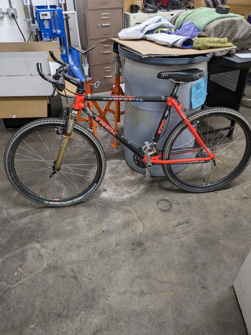 Vintage Trek 8700 Carbon Mountain Bike