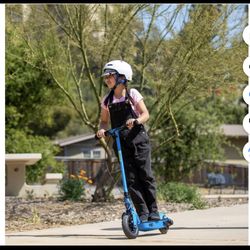 Scooter Razor Patinete Eléctrico Black Label E100 - Azul, hasta 10 mph, Neumático Delantero de 8" Neumático, para Niños de 8 Años en Adelante