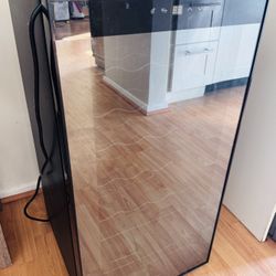 Wine fridge 