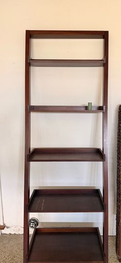 Wall shelf