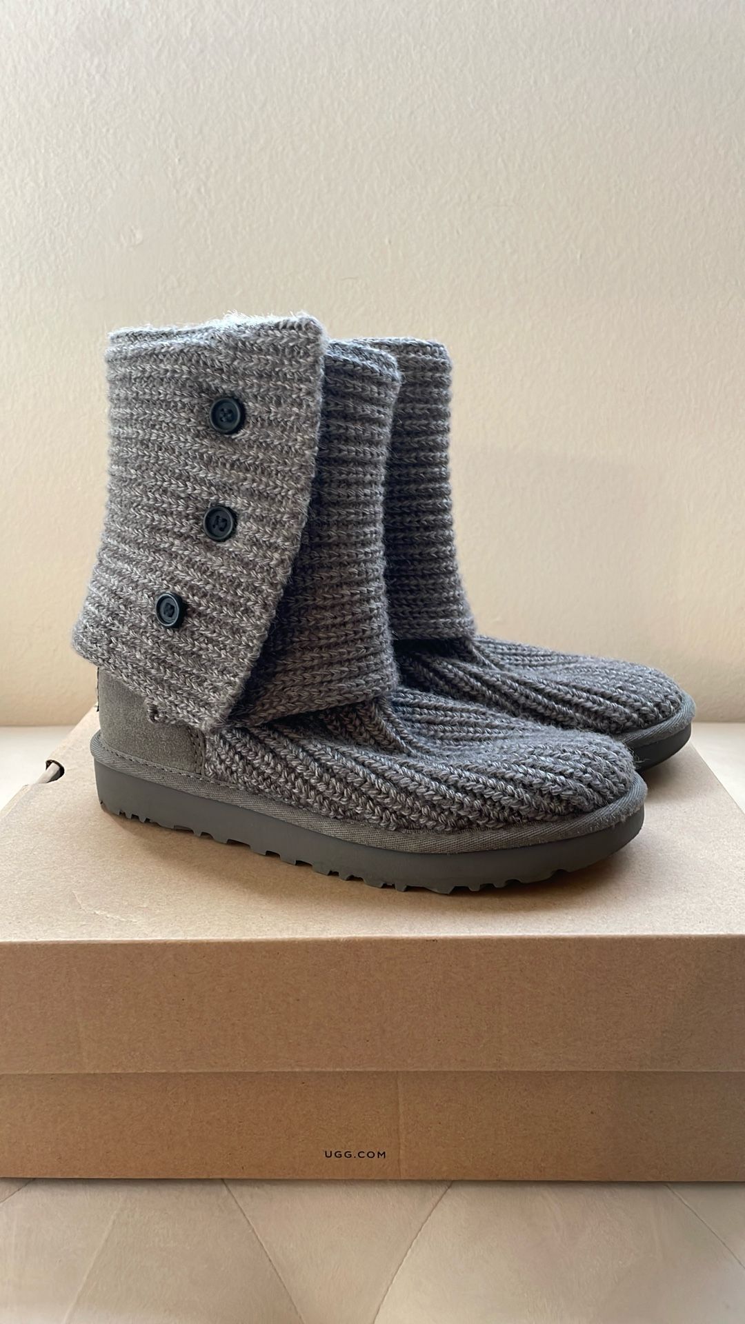 New Grey Knitted Ugg’s 