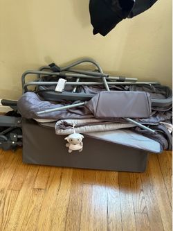 🚨 Baby Play Yard – Perfect Condition – Moving Sale – Must Go ASAP 🚨