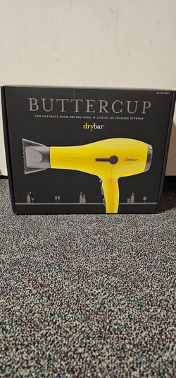 Buttercup drybar