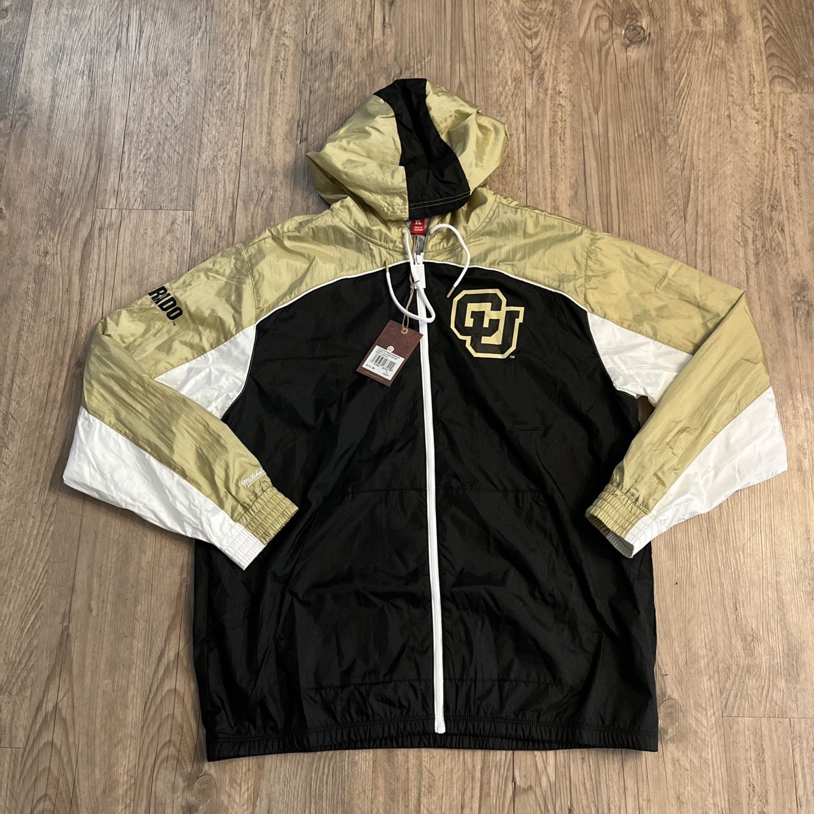 NWT MITCHELL AND NESS COLORADO BUFFALOES WINDBREAKER SIZE XL