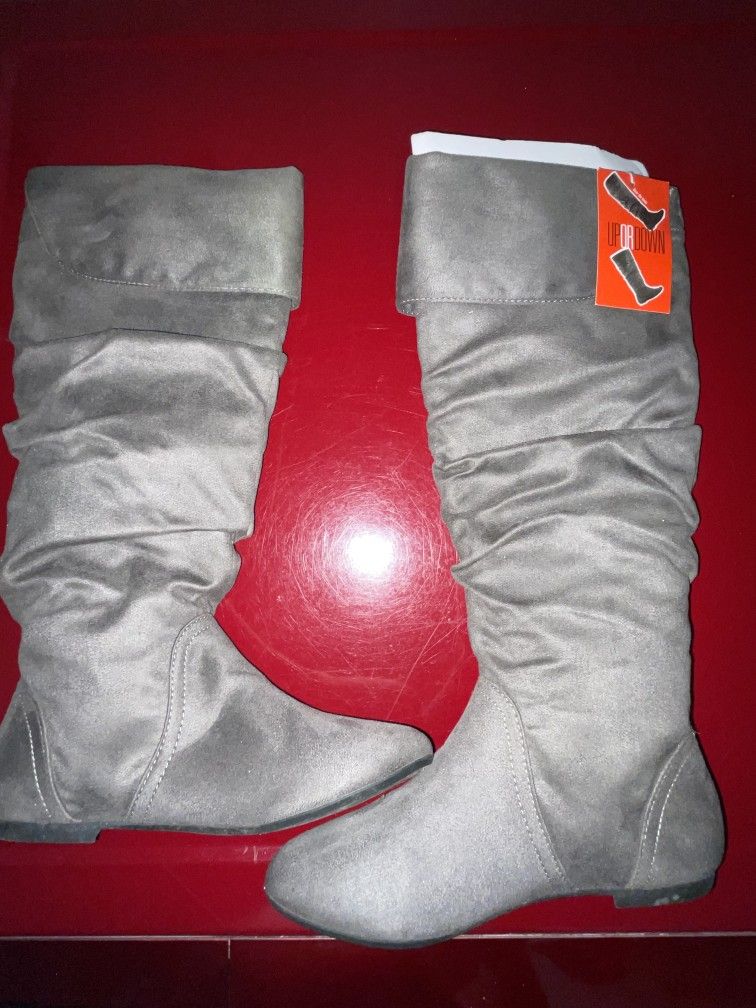 Female Boots Size 6