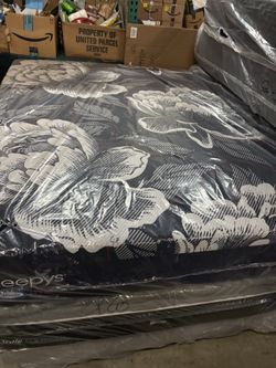 New Queen Sleepys Sealy HYBRID Luxury Mattress