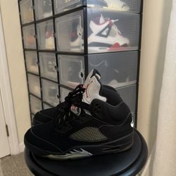 Jordan 5 Metallic (2016) 