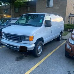 2004 Ford E-250
