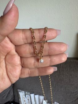 nNECKLACE