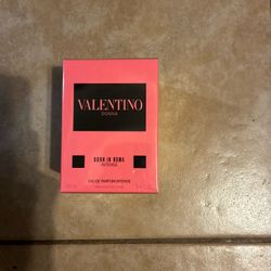 Valentino Donna born in roma intense 