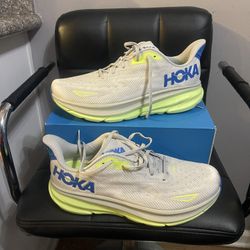 Hoka Clifton 9/ Size 10D Men’s $95